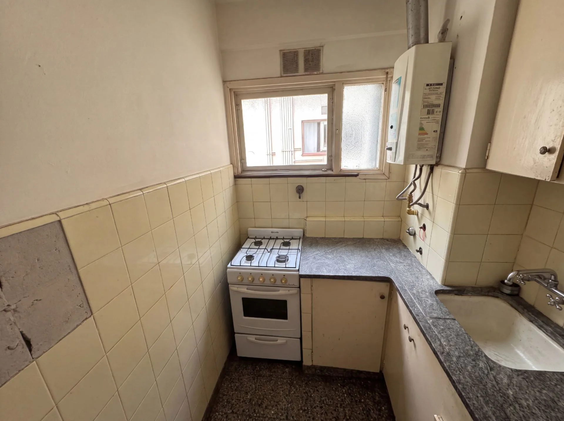 Departamento 2 Amb. Zona Güemes | Olavarria 2345 foto 3