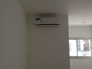 PALERMO HOLLYWOOD ALQUILER SIN MUEBLES AMPLIO DOS AMBIENTES CON COCHERA BAÑO EN SUITE + TOILETTE + BALCON + EDIFICIO CON PISCINA foto 1
