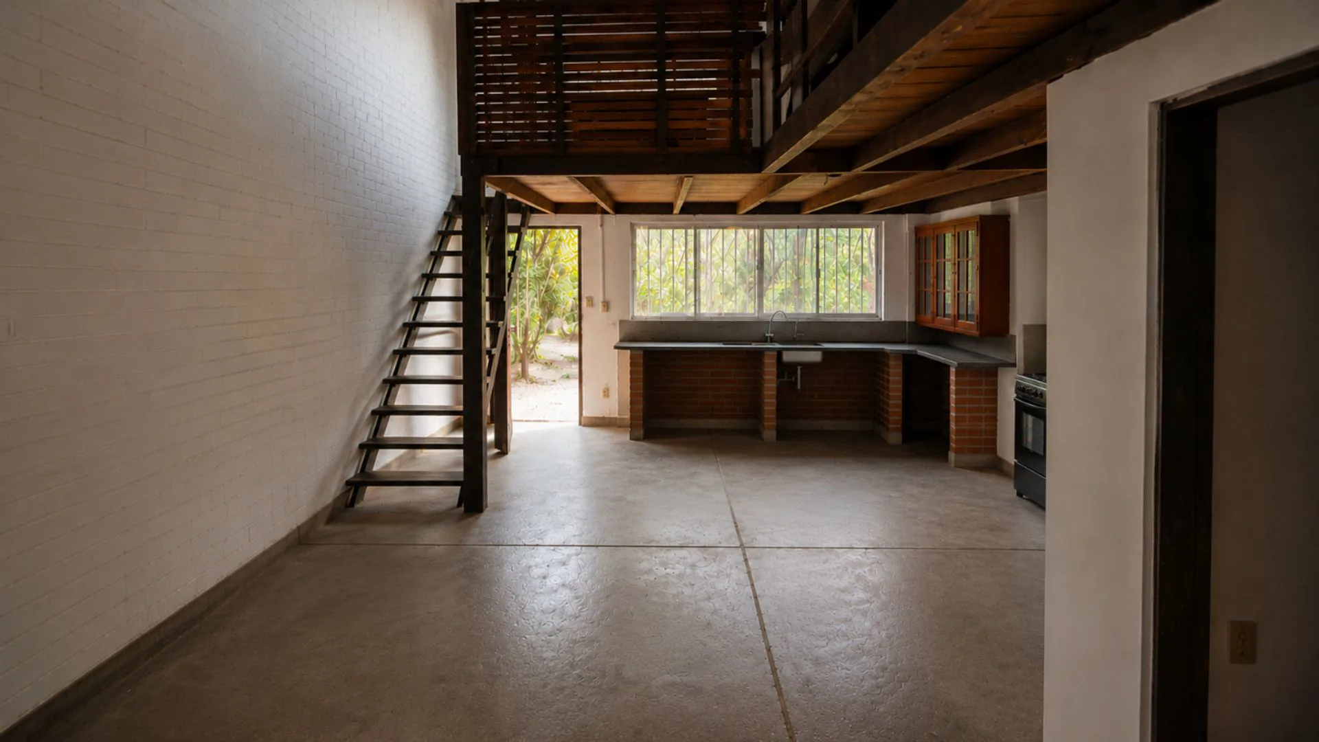 LOCAL EN VENTA EN MONTE GRANDE CON CASA 2AMB foto 4