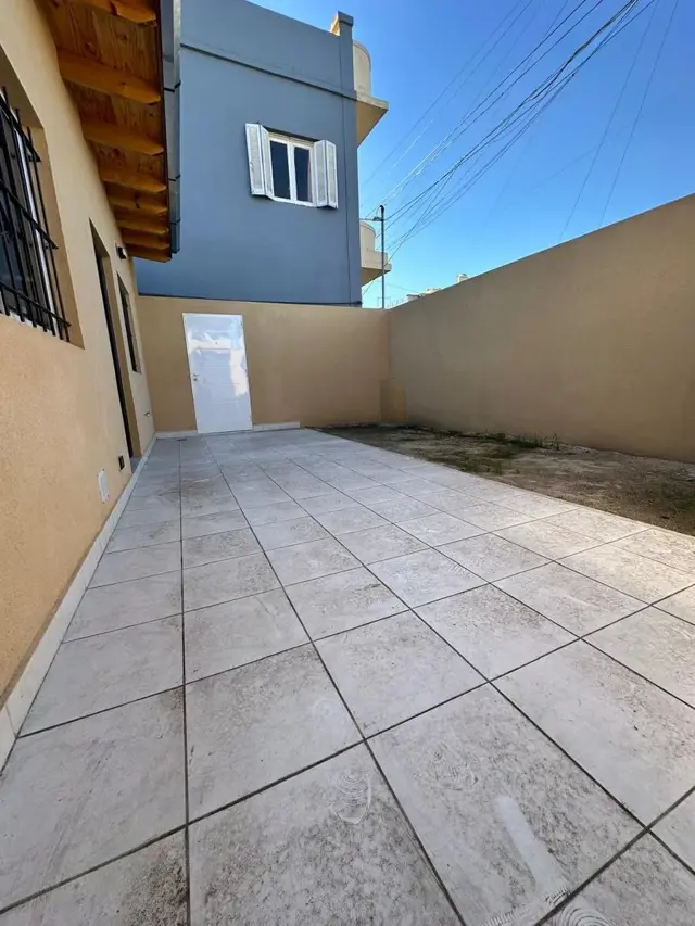 ALQUILER - PH 3 AMBIENTES CON PATIO Y COCHERA - A ESTRENAR - SIN EXPENSAS