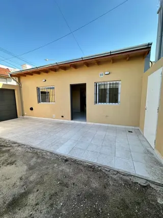 ALQUILER - PH 3 AMBIENTES CON PATIO Y COCHERA - A ESTRENAR - SIN EXPENSAS foto 3