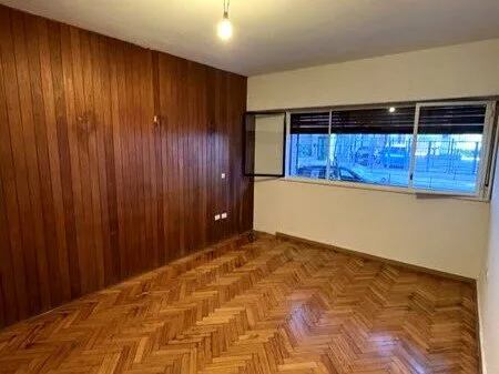 Colegiales / 3 ambientes en Planta Baja con Patio foto 3
