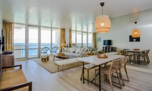 5601 Collins Ave 5600