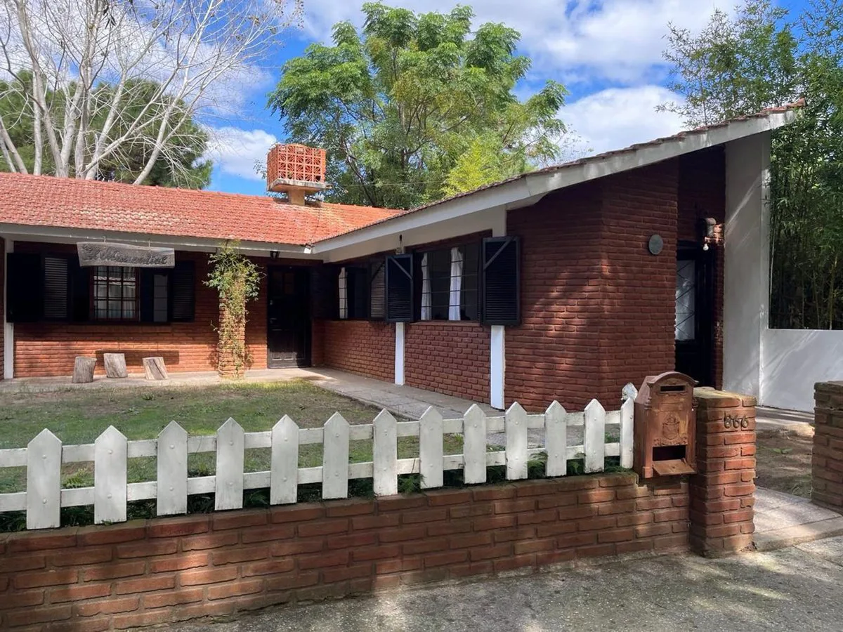 CASA EN VENTA EN MAR DEL TUYU foto 3