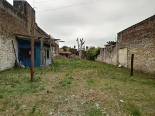 TERRENO CÉNTRICO EN JOSE C PAZ foto 2