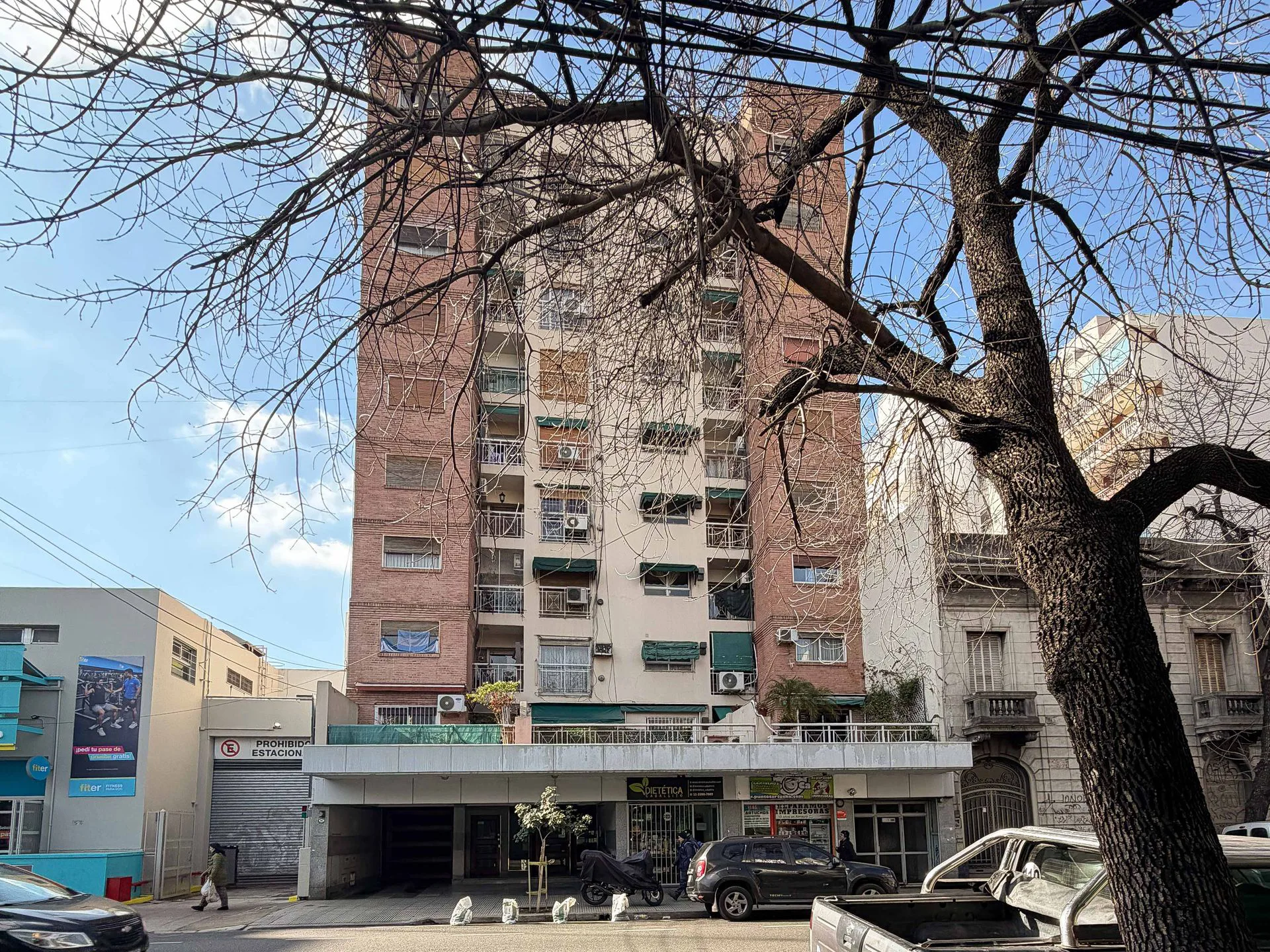 VENTA COCHERA ALMAGRO (Bajas Expensas) foto 5