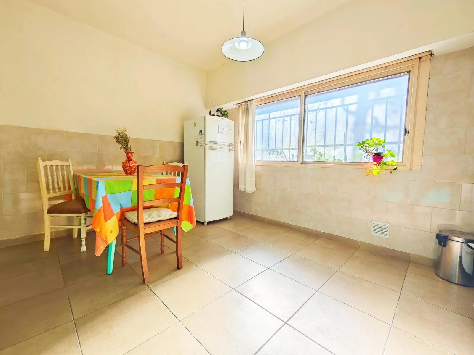 Casa con Jardín, Garaje, Terraza y Parrilla en Villa del Parque lista para mudarse! foto 5