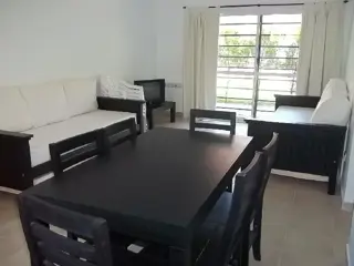 Excelente Departamento en Pinamar, piscina y servicio de mucama foto 5