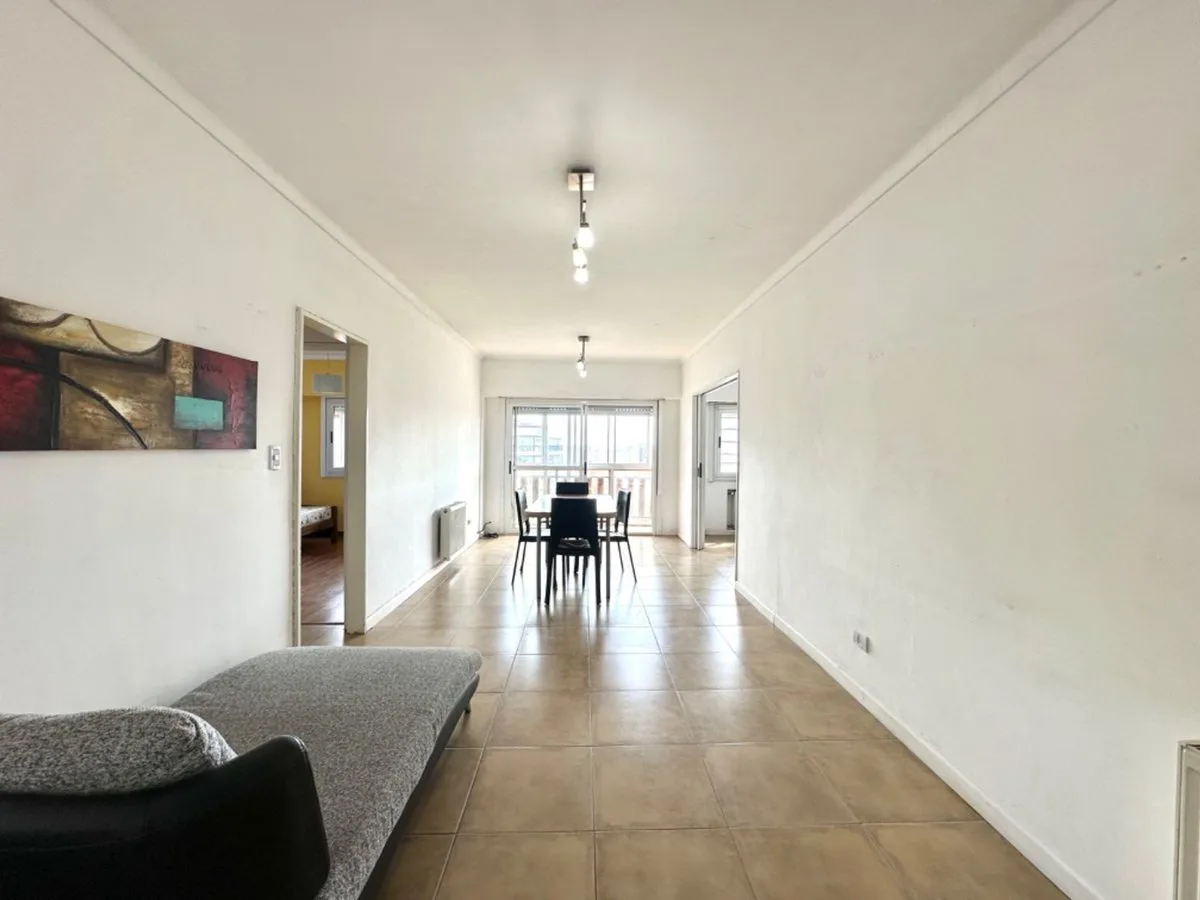 Venta departamento 4 ambientes al frente foto 2