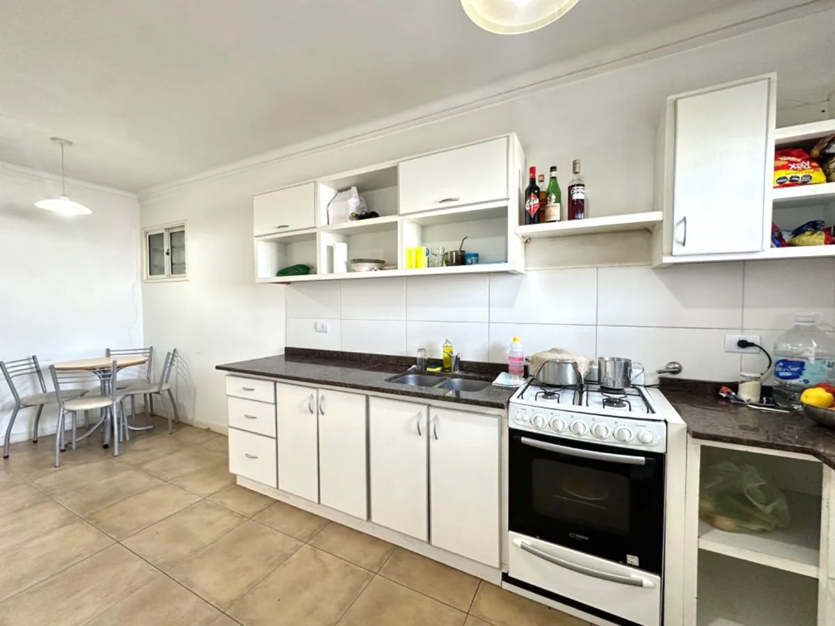 Venta departamento 4 ambientes al frente foto 4