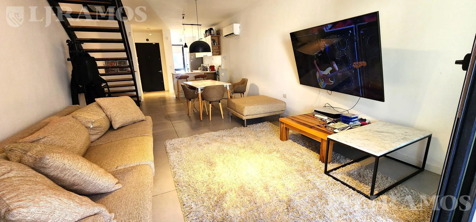 3 DORMITORIOS, GALERIA y JARDIN. foto 3
