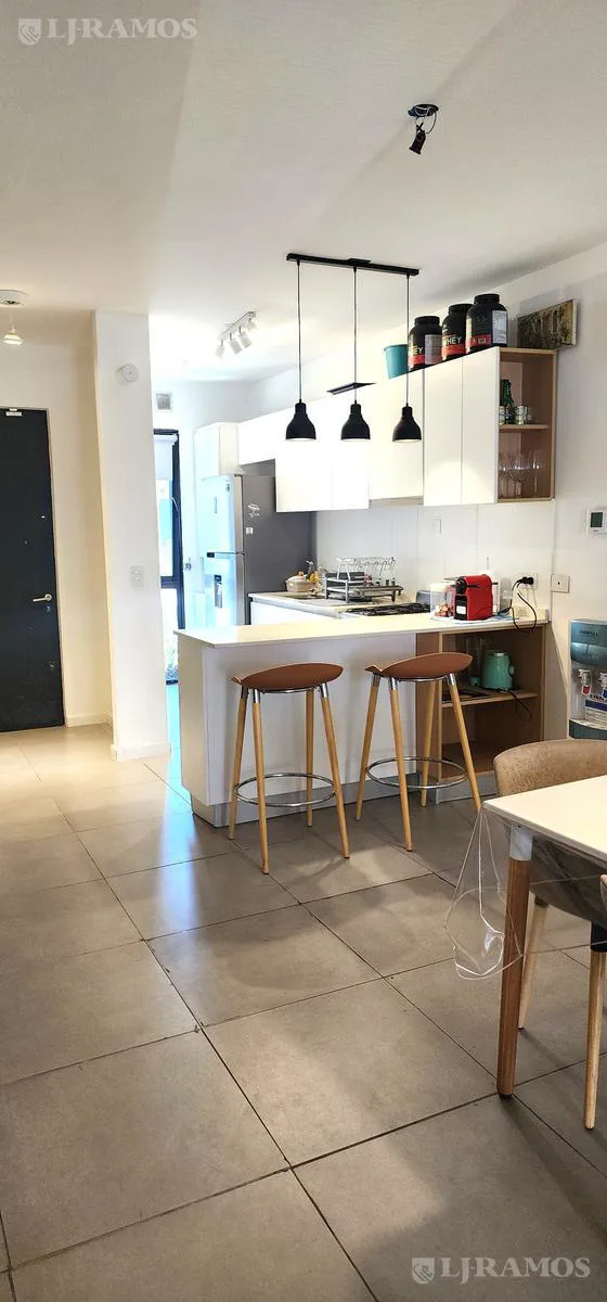 3 DORMITORIOS, GALERIA y JARDIN. foto 4
