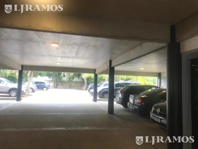 Muy linda oficina en Lomas de San Isidro, con excelente ubicación y accesos. foto 3