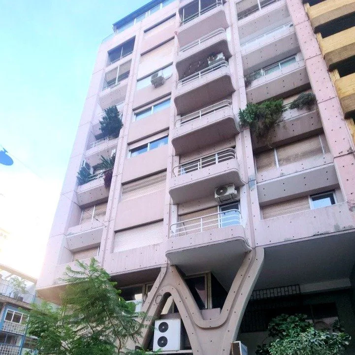 VENTA Vivienda/Oficina 5 AMB con Cochera Grande Balcón al Frente