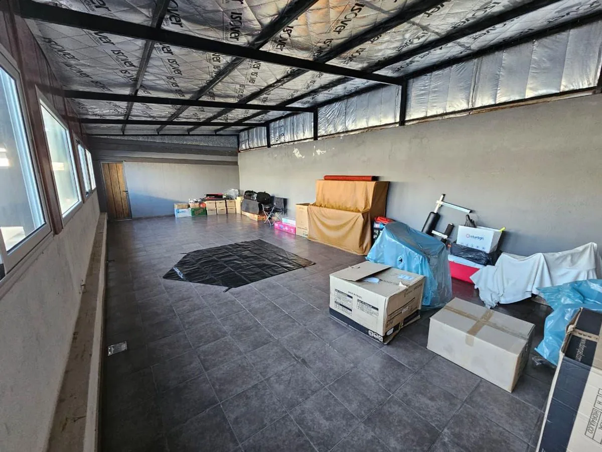 GALPON CON OFICINAS AMOBLADAS | BARRIO COFICO foto 3