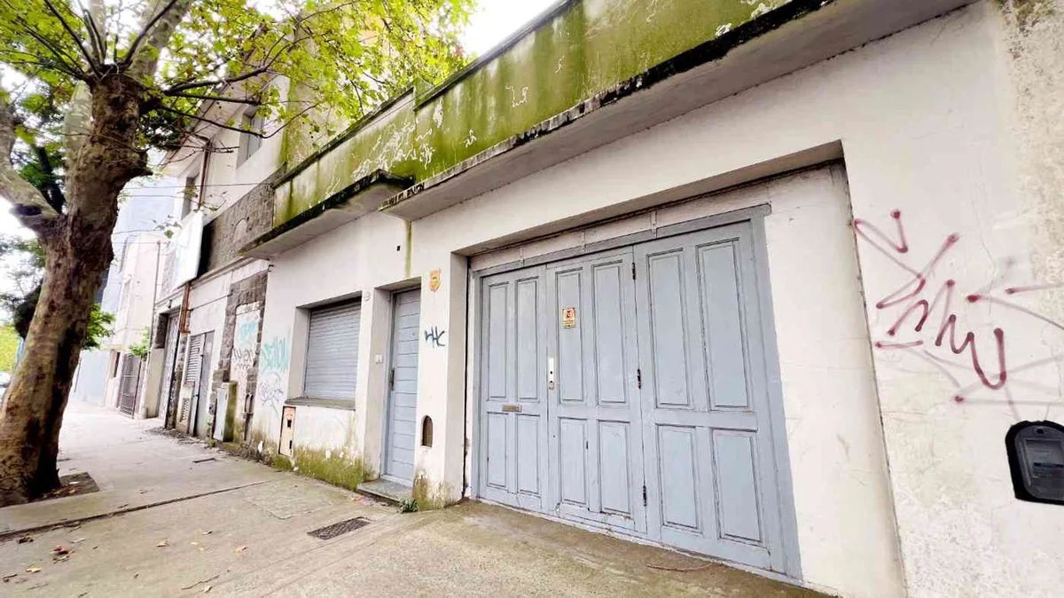 VENTA DEPOSITO  INDUSTRIAL 1.200 M BARRIO SAN JUAN foto 2