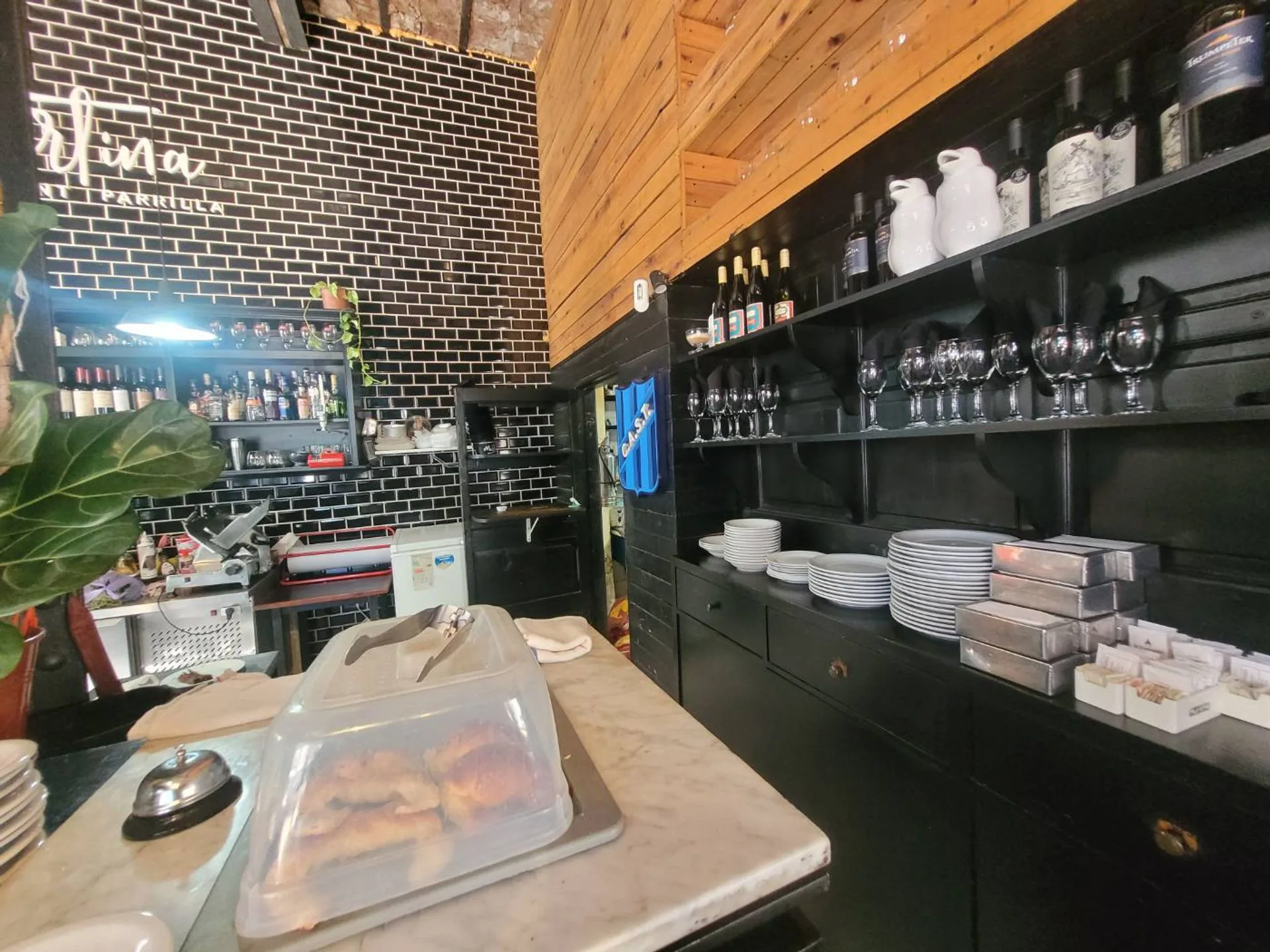 Fdo de Comercio-Invertí en un Clásico de San Telmo foto 5