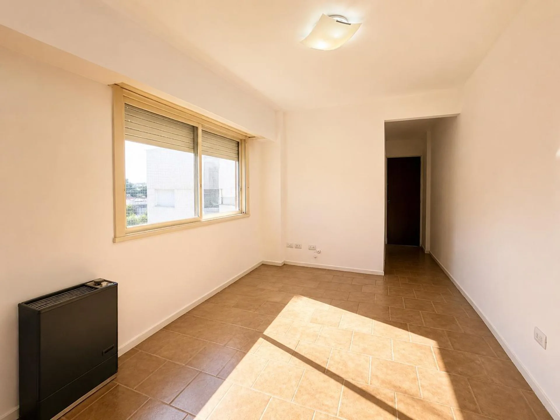 VENDE DEPARTAMENTO DE 2 AMBIENTES  MONTE GRANDE foto 4
