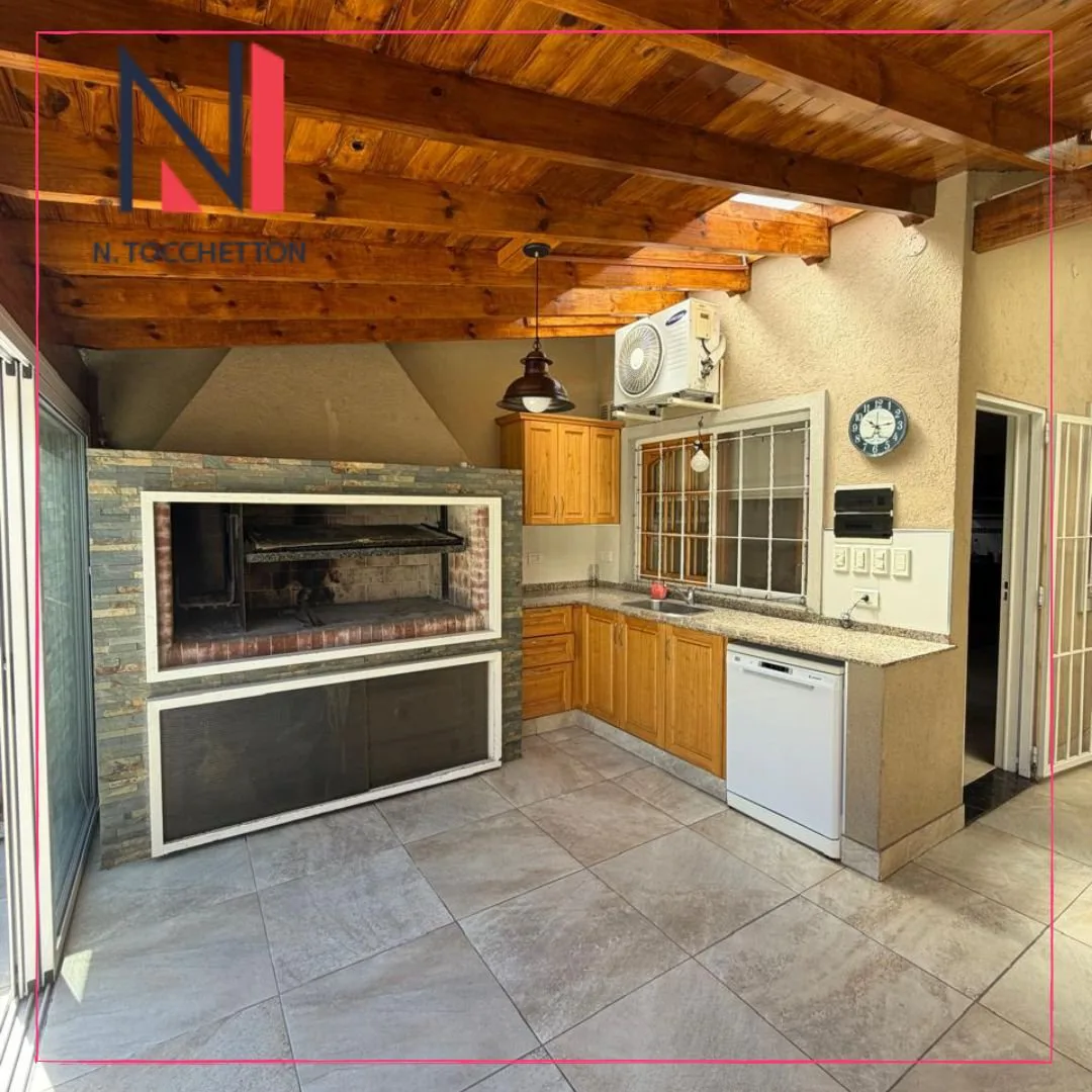 Venta casa 4 amb en Ituzaingo Apto Credito foto 3