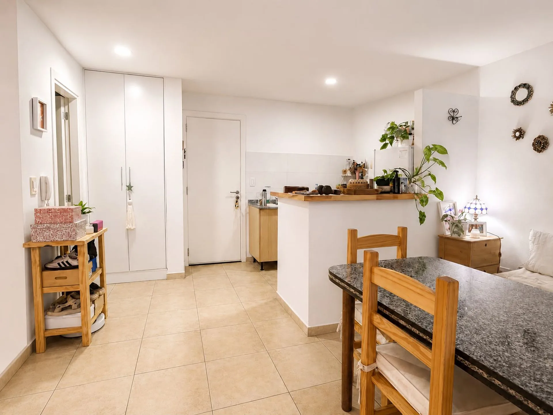 VENTA. INCREIBLE MONOAMBIENTE CON COCHERA! foto 4