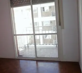 Departamento de 4 ambientes con cochera, Quilmes centro. foto 3
