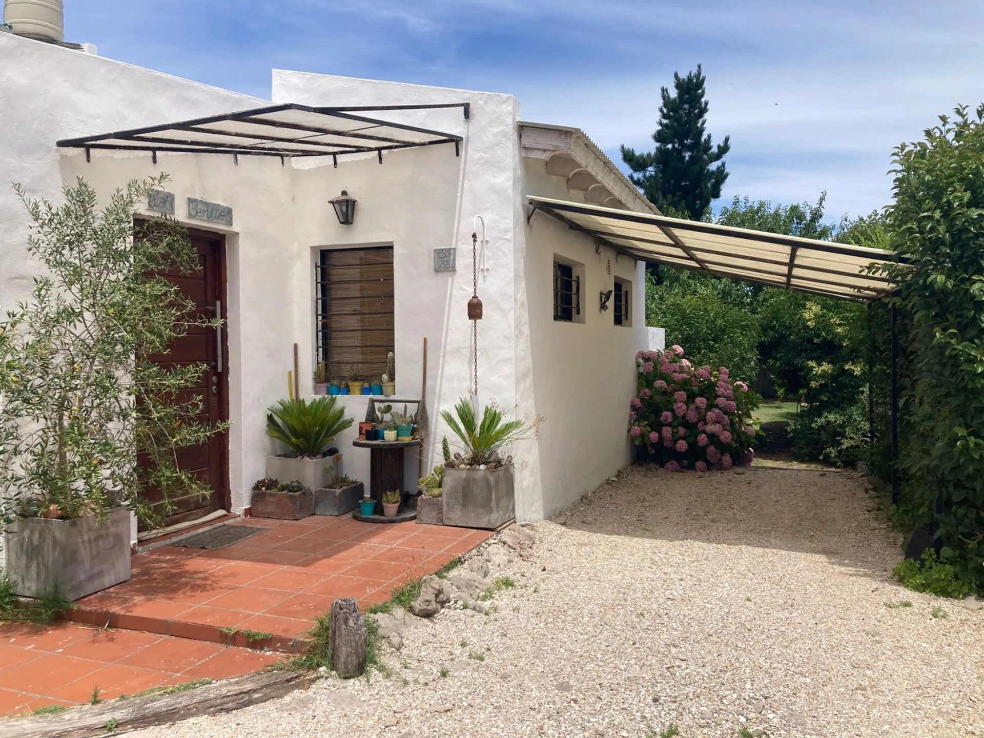 VENTA CASA + DEPTOS, PARQUE Y PILETA, CLAROMECO foto 3