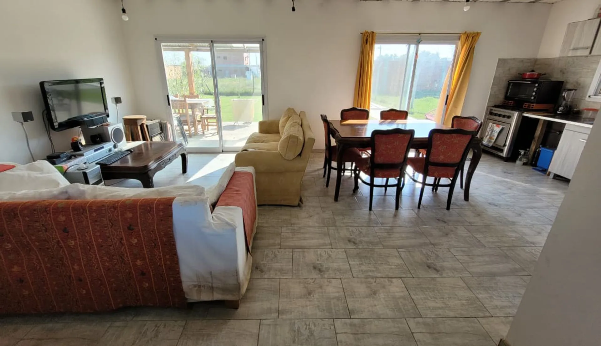CASA 4 AMBIENTES EN VENTA TRISTAN SUAREZ foto 2
