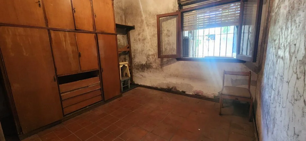 CASA AL FONDO EN VENTA EN LOMAS  A RECICLAR foto 3
