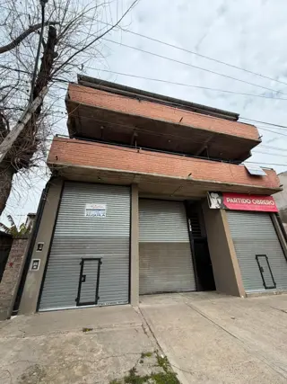 ALQUILER LOCAL COMERCIAL . IDEAL VARIOS RUBROS foto 2