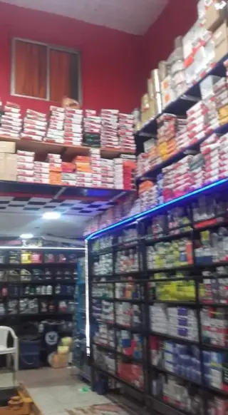 Galpon de 380 metros, apto para Lavadero y Lubricentro foto 4