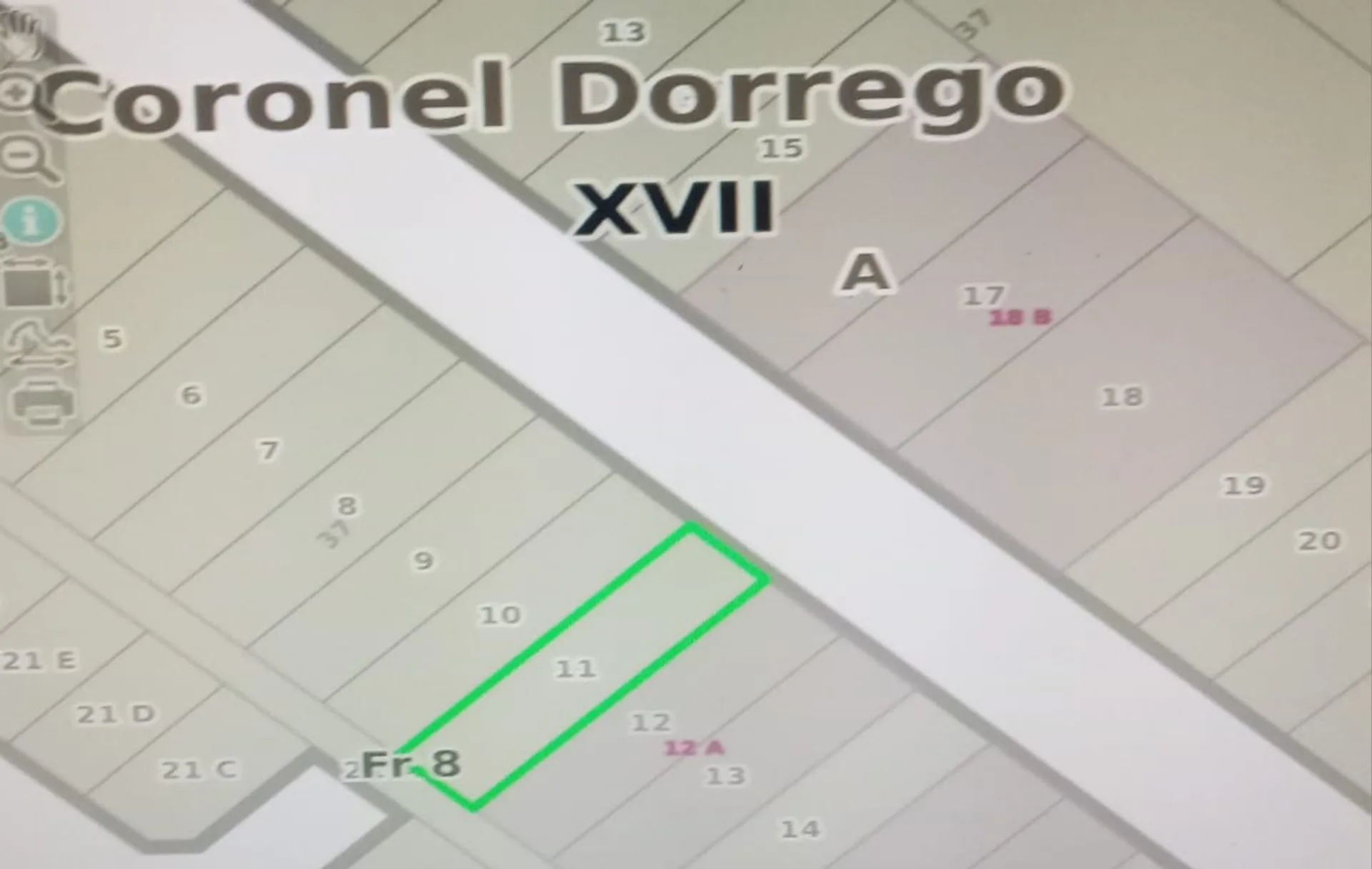 Terreno en venta con acceso a dos calles foto 4