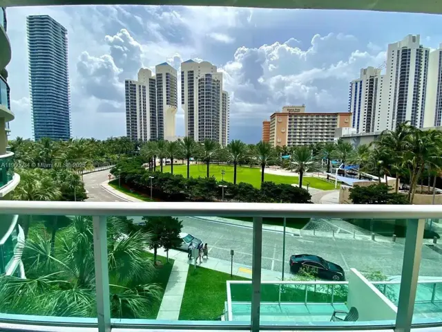 19370 Collins Ave #415 19300