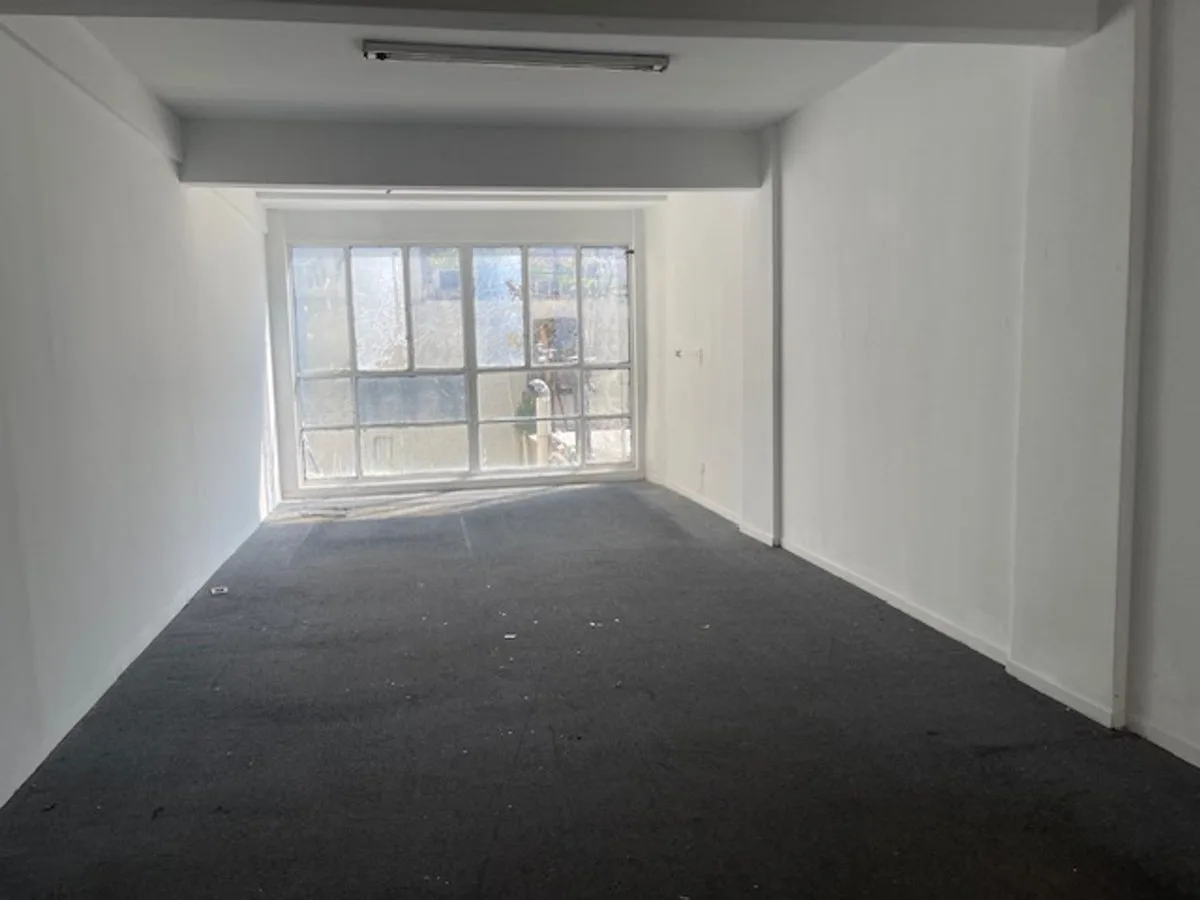 Venta  Oficina Oportunidad  Tte. Peron !600 foto 4
