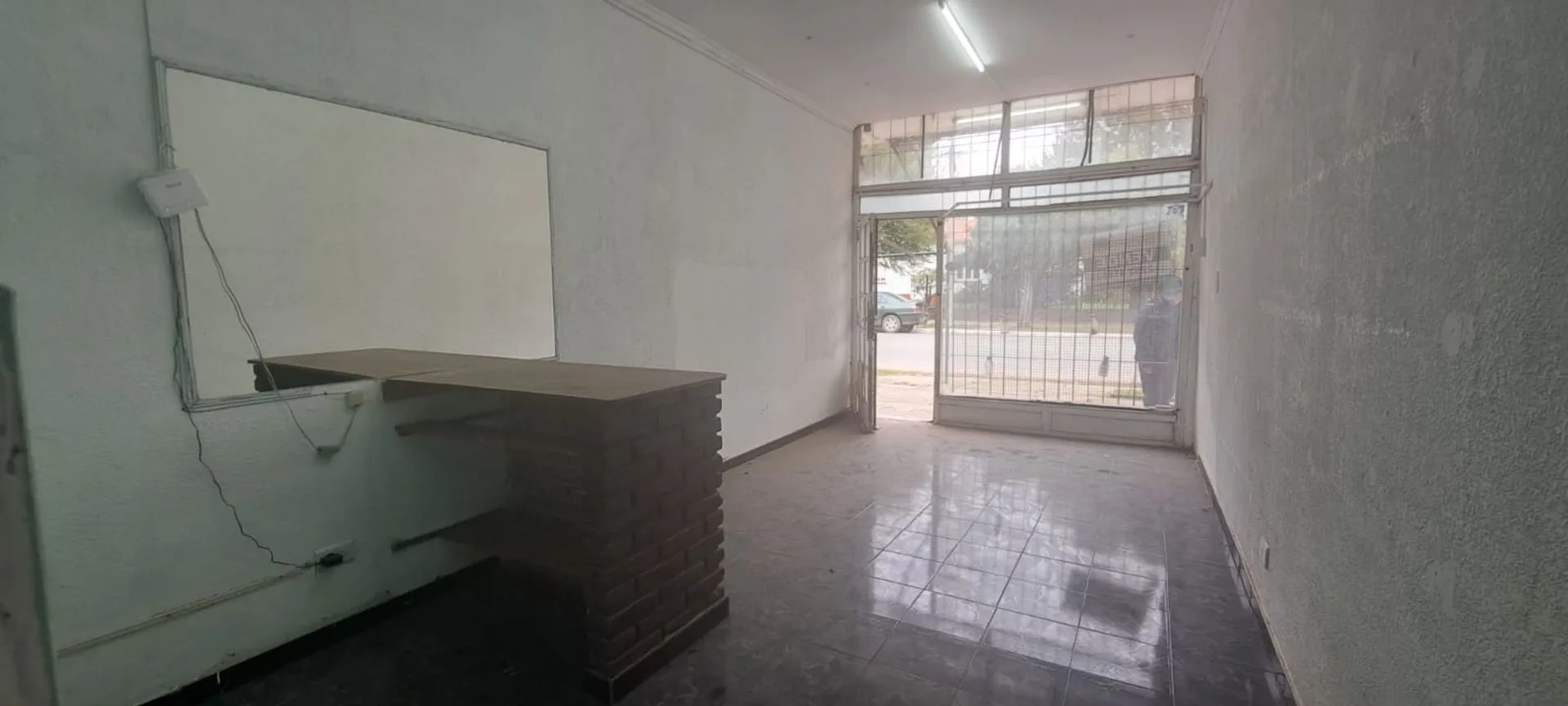 LOCAL COMERCIAL EN VENTA EN SAN CLEMENTE DEL TUYU foto 2