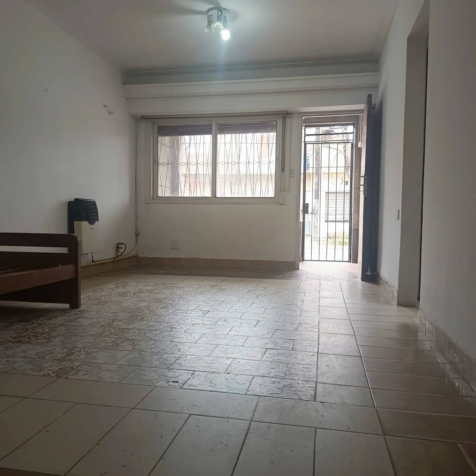 VENTA CASA 3 AMBIENTES Y MEDIO EN VILLA BOSCH foto 4