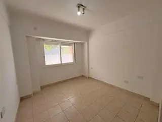 Alquiler de Departamento de 2 Ambientes con Patio en Villa Urquiza foto 2