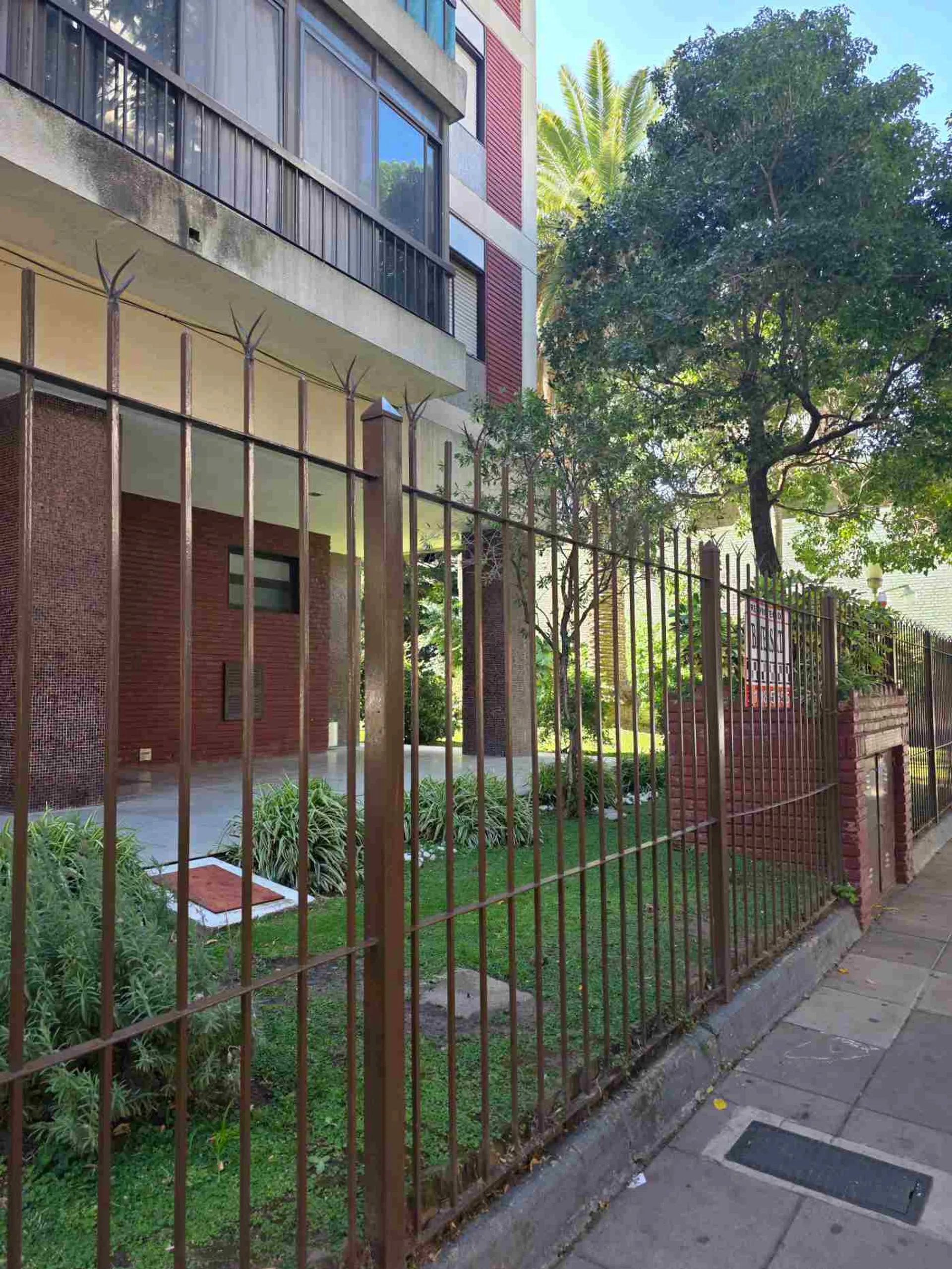Venta departamento 4 amb lav balcon cochera Wilde foto 2