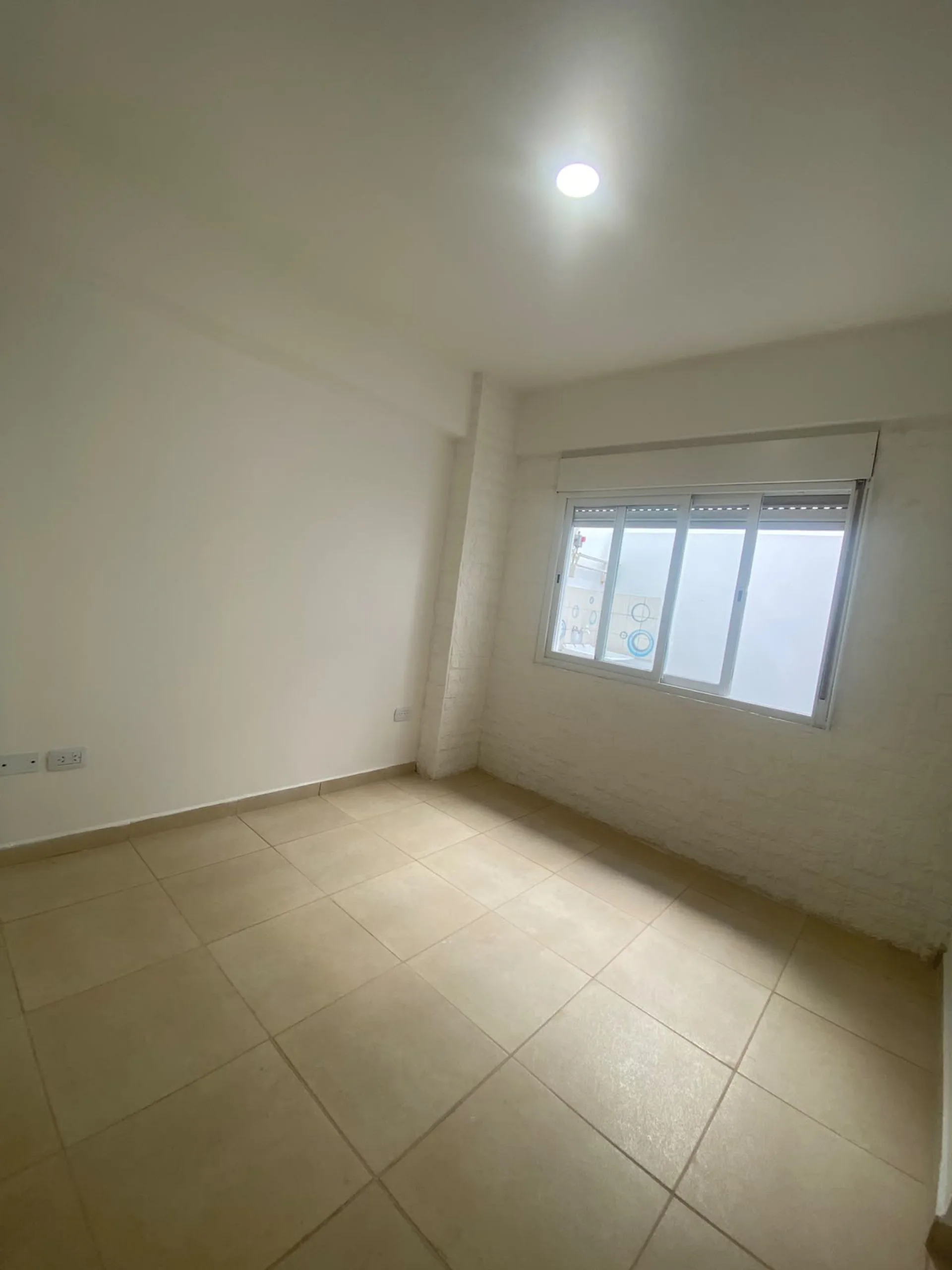 ALQUILER PH 2 AMBIENTES LINIERS CON PATIO foto 4