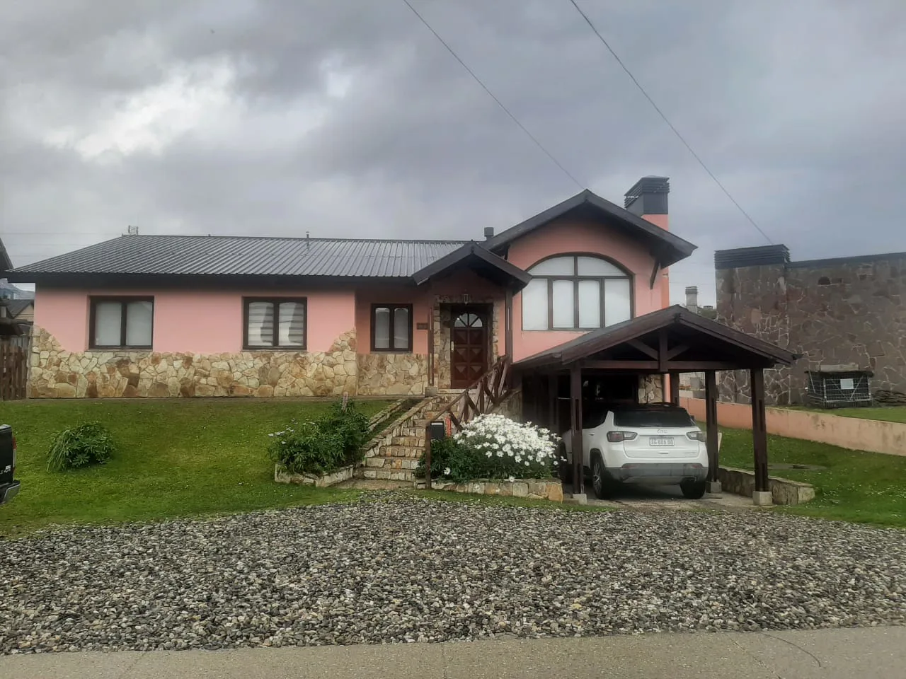 VENTA – CASA – USHUAIA foto 2