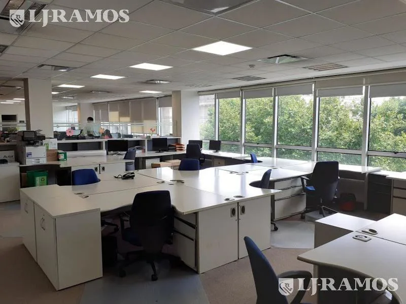 Alquiler de oficina de 480 m2 en San Telmo foto 5
