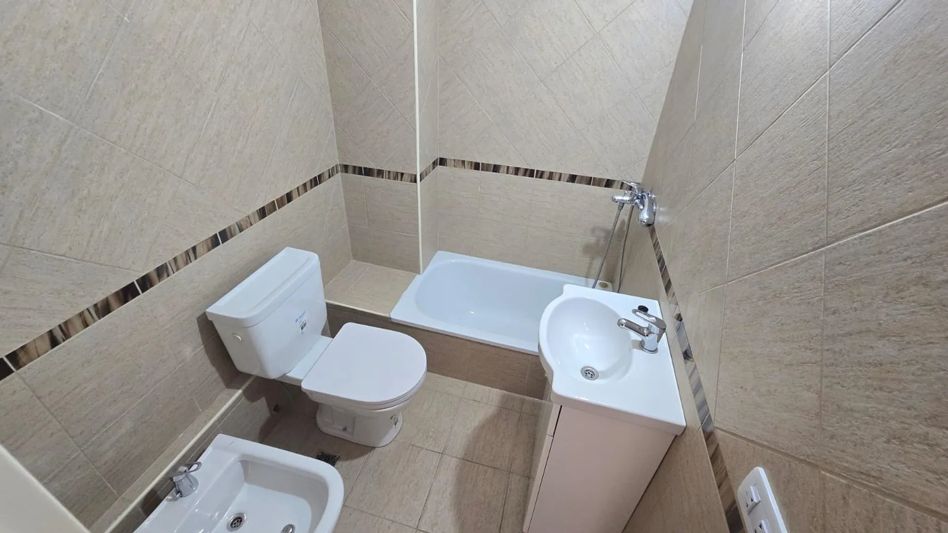 ALQUILER DEPARTAMENTO 2 AMBIENTES AVELLANEDA NUEVO foto 2