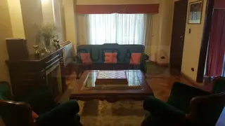 Hermoso chalet en dos plantas sobre lote propio. foto 5