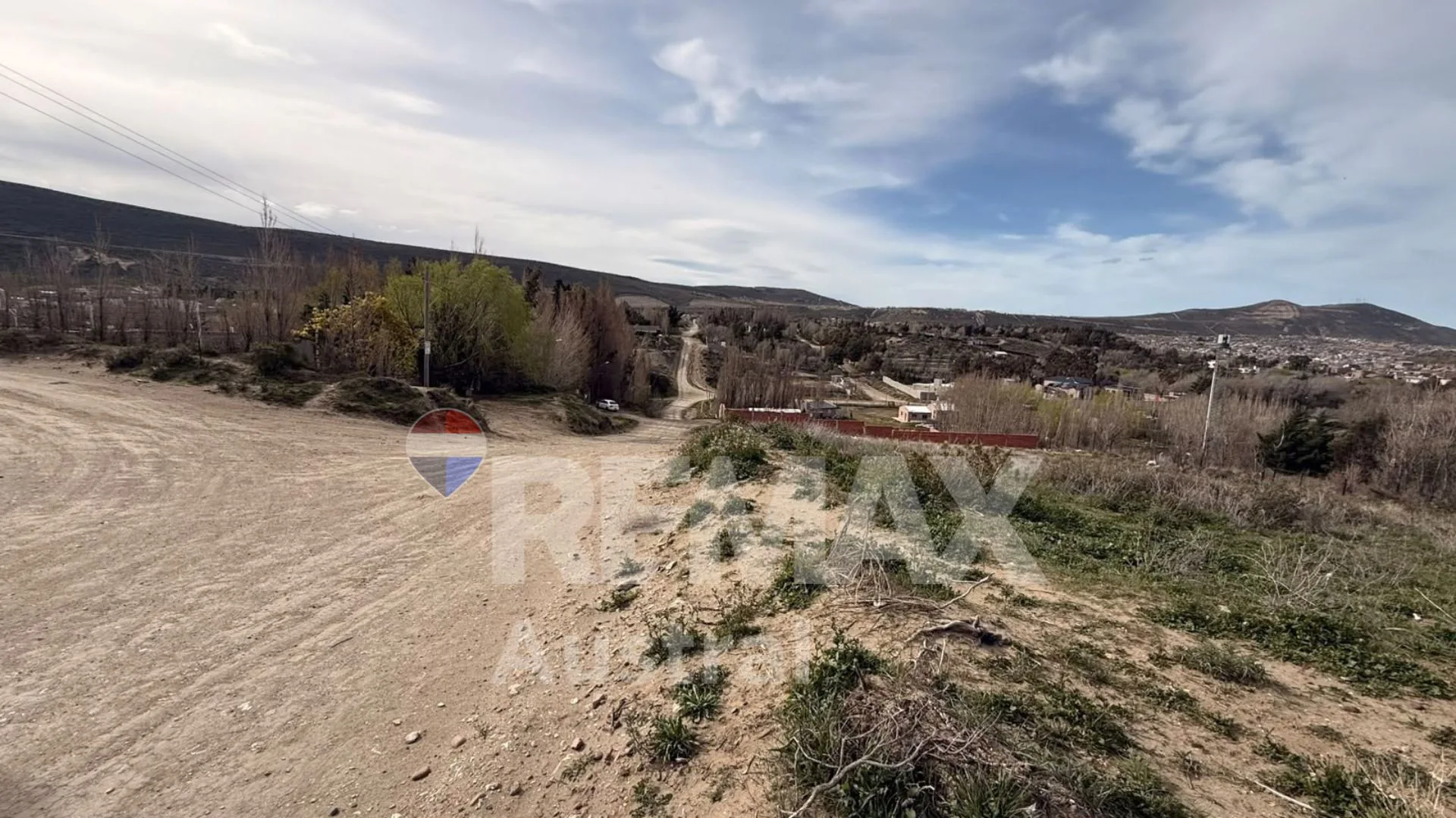 TERRENO 2500M2. BARRIO TRES PINOS foto 4