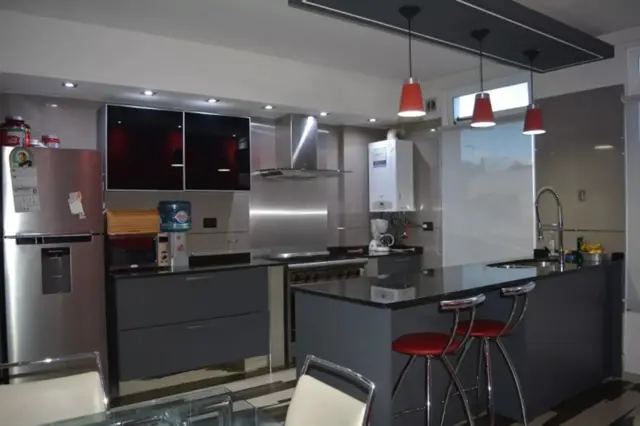 Departamento tipo casa 4 amb. en 1º piso. Villa Lugano