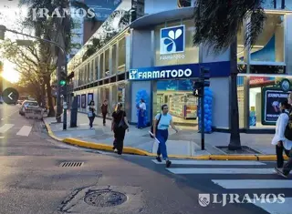 Local en Venta Barrio Norte - LAS HERAS GRAL JUAN GREGORIO DE  N°3701 foto 1