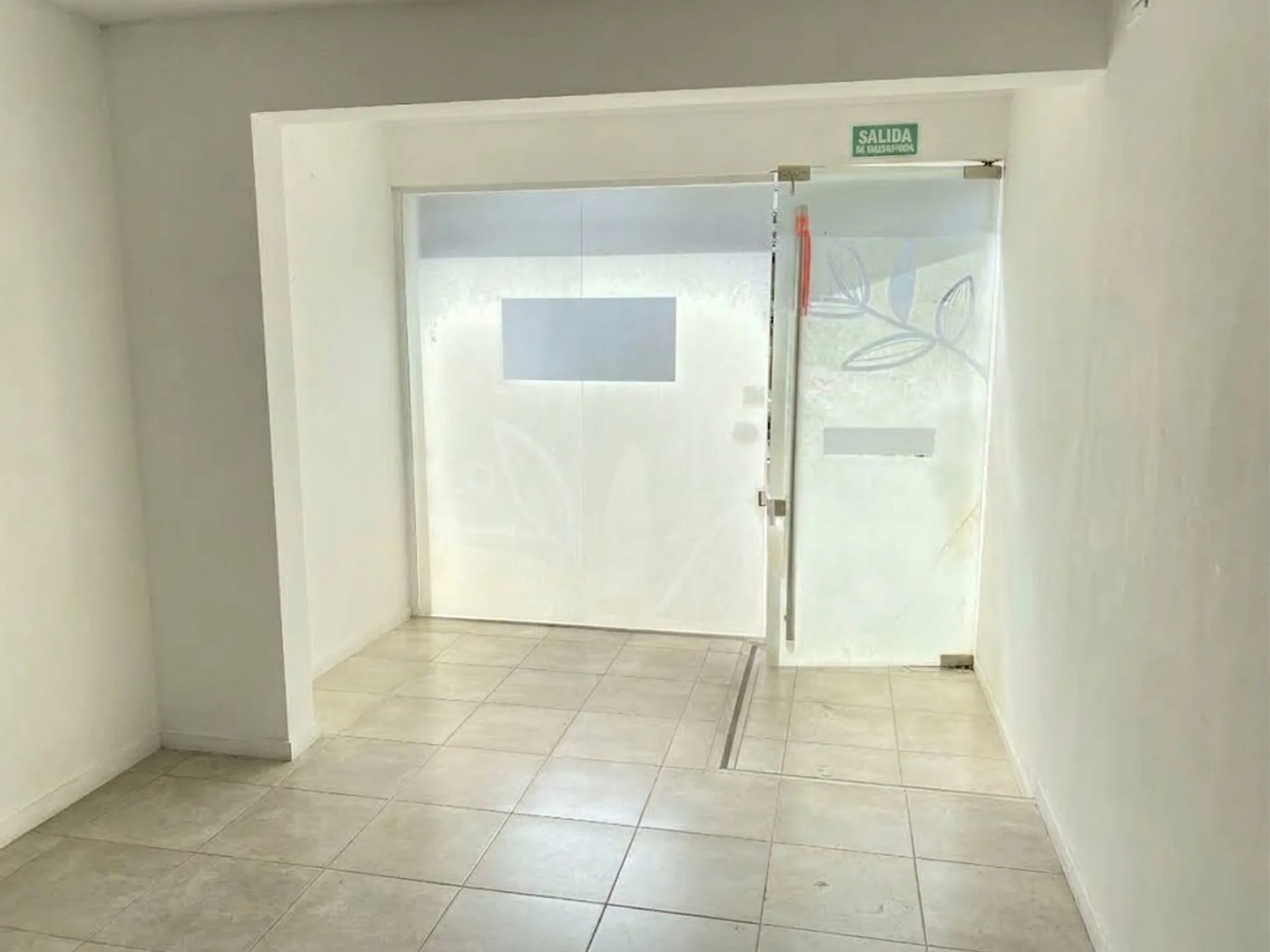 Venta de propiedad comercial.Funes. 4 ambientes foto 5