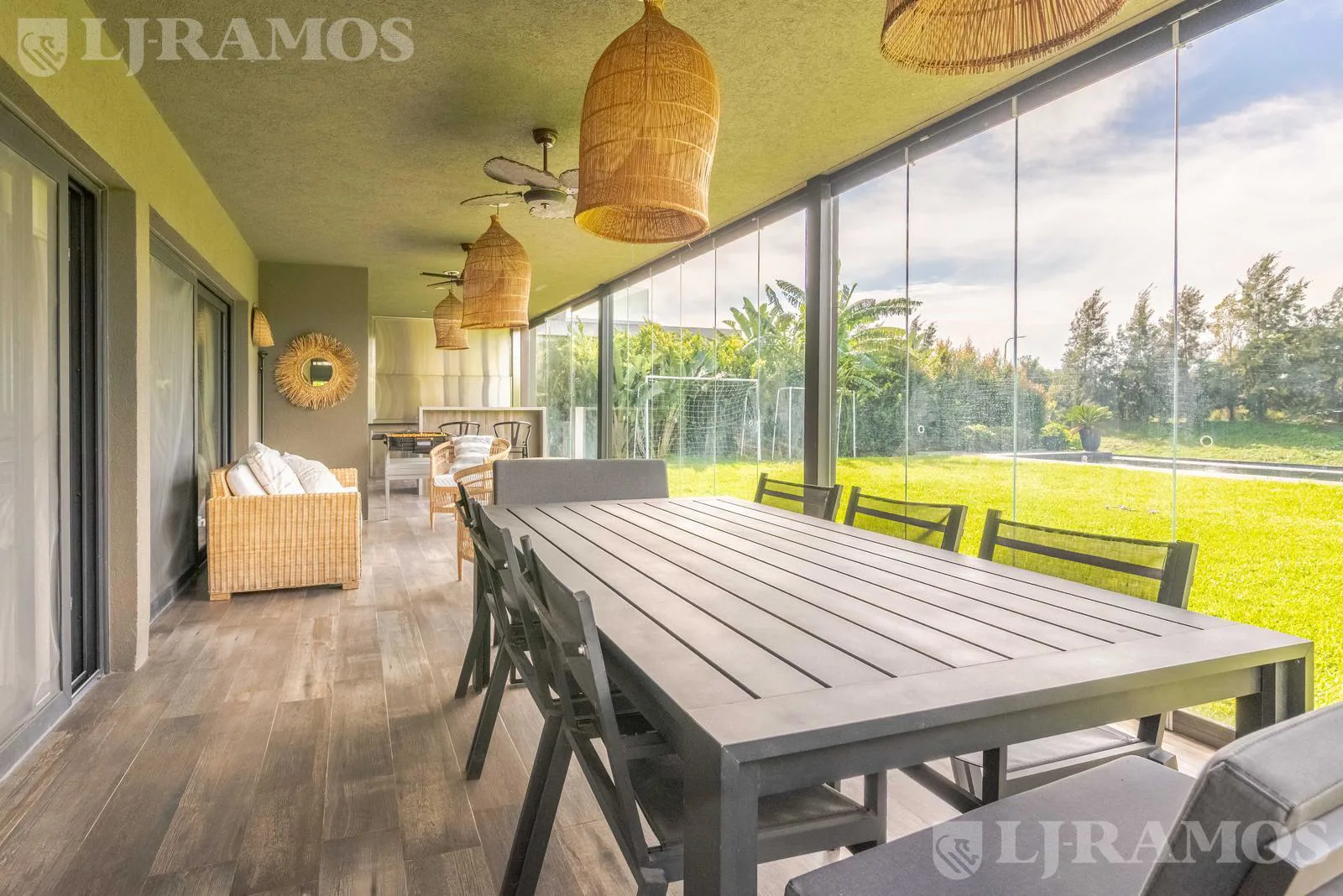 A laguna con 4 dormitorios en venta casa en Virazón - Nordelta. foto 5