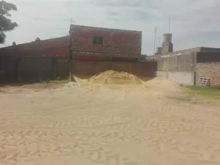 Corralón 40 mts de Frente s/Bustamante - Zona Comercial foto 2