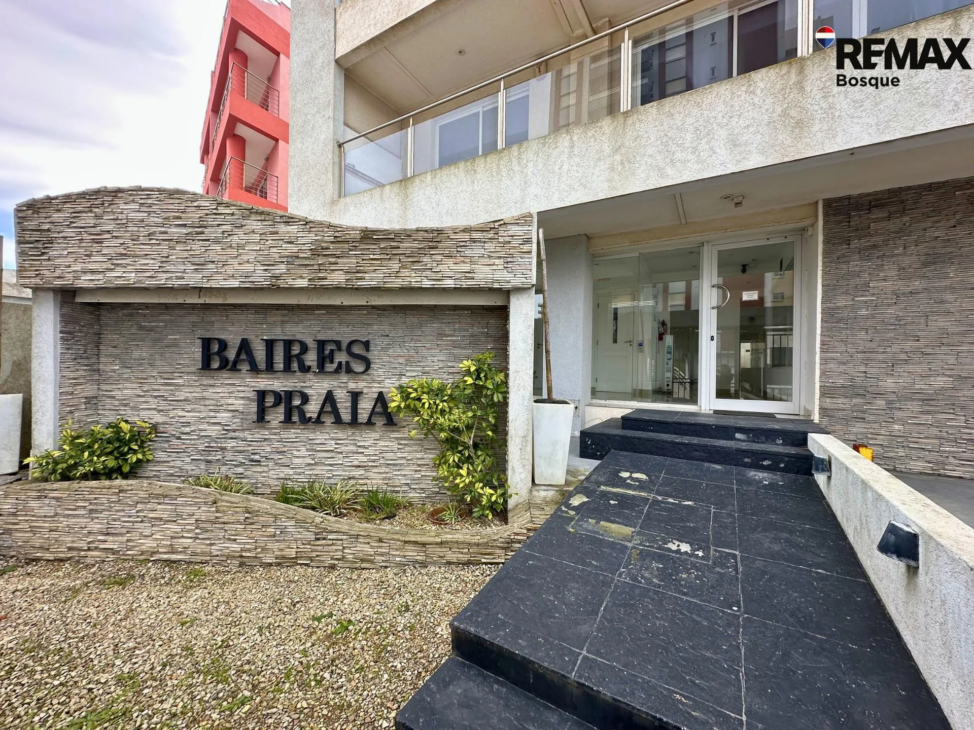 Venta departamento Villa Gesell frente al mar foto 2