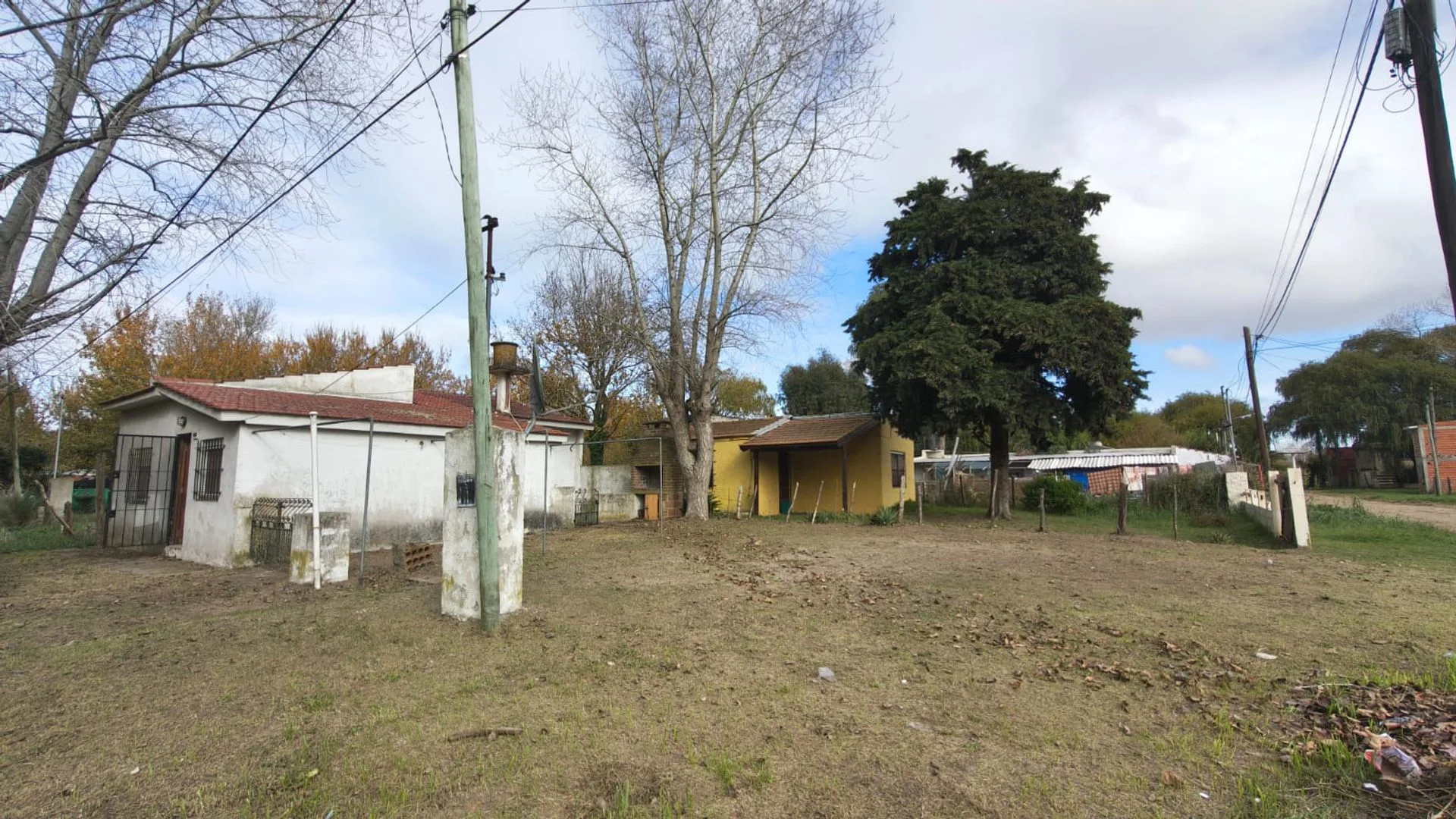 CASA VENTA 3 AMBIENTES LAS TONINAS CON LOTE LIBRE foto 2